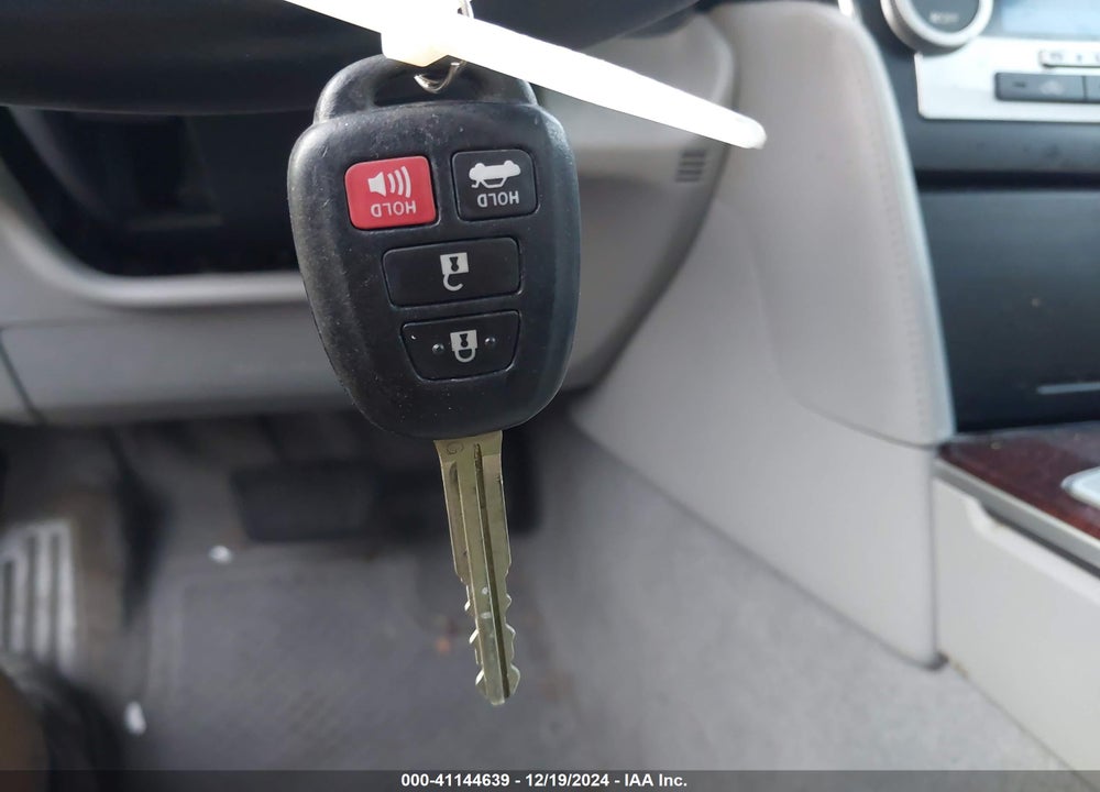 2012 TOYOTA CAMRY XLE VIN: 4T4BF1FK7CR252851