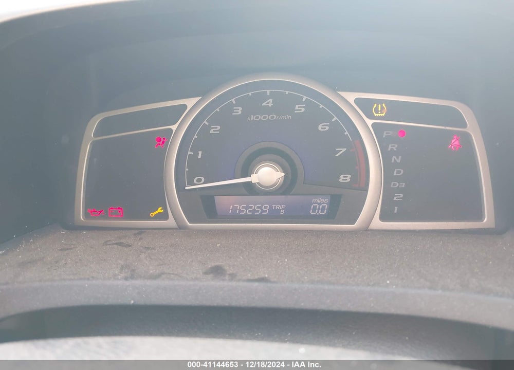 2010 HONDA CIVIC LX VIN: 2HGFA1F52AH560195