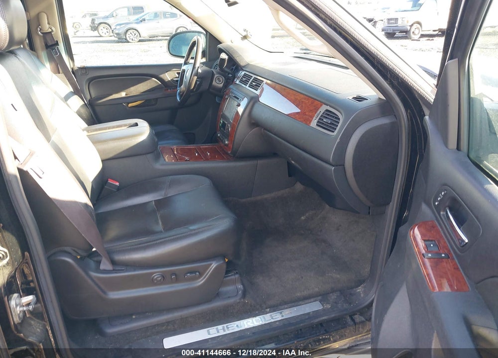 2013 CHEVROLET SUBURBAN 1500 LTZ VIN: 1GNSKKE7XDR211929