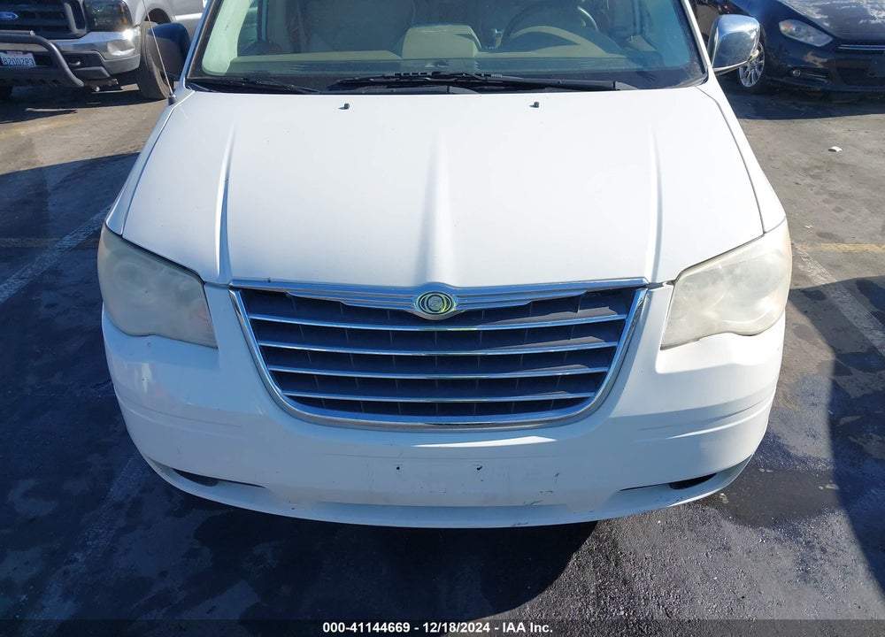 2008 CHRYSLER TOWN & COUNTRY LIMITED VIN: 2A8HR64X48R646882