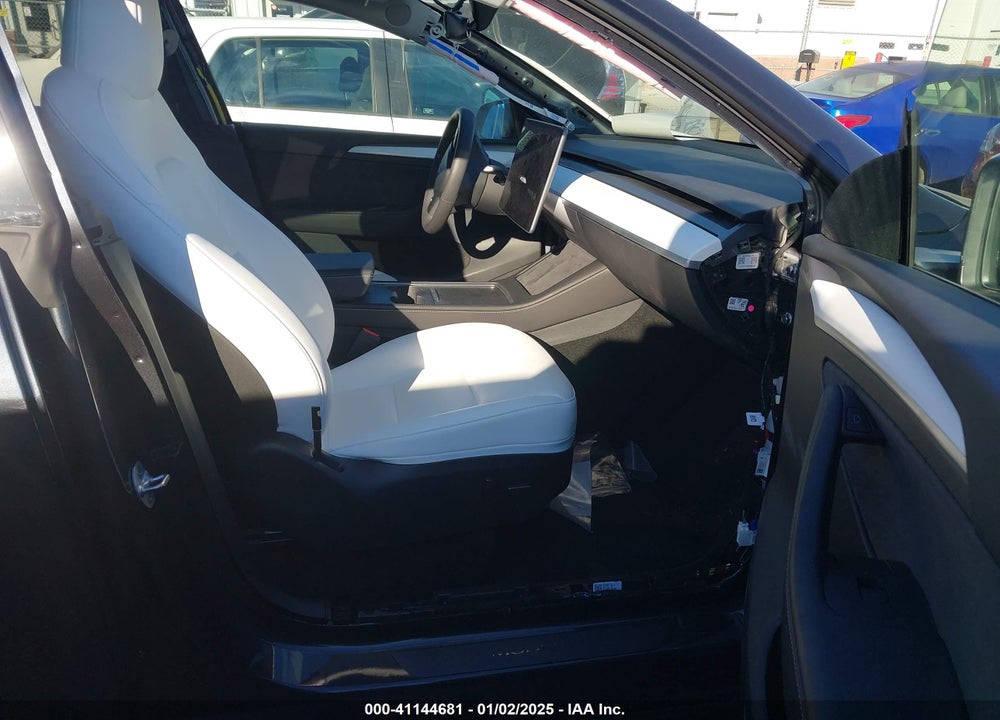 2024 TESLA MODEL Y PERFORMANCE DUAL MOTOR ALL-WHEEL DRIVE VIN: 7SAYGDEF1RF040821