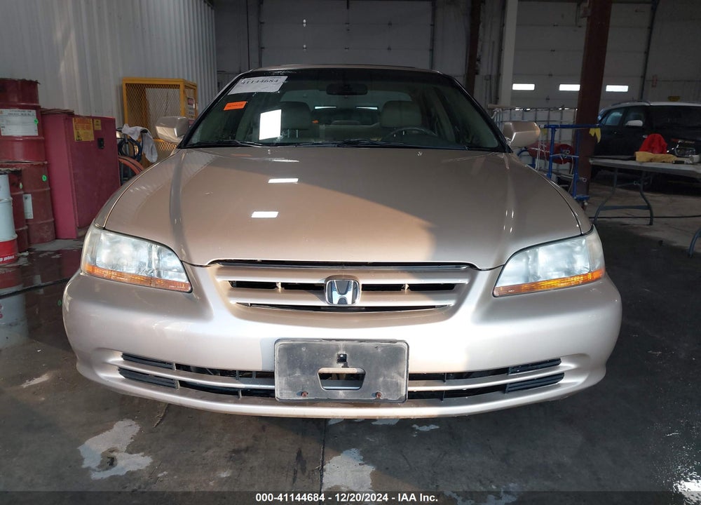 2001 HONDA ACCORD 3.0 EX VIN: 1HGCG16501A070502