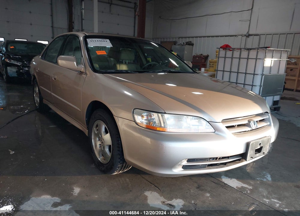 2001 HONDA ACCORD 3.0 EX VIN: 1HGCG16501A070502