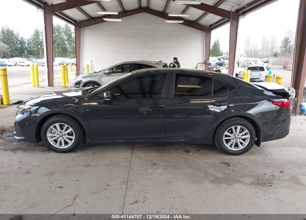 2025 TOYOTA CAMRY LE VIN: 4T1DAACK5SU074247