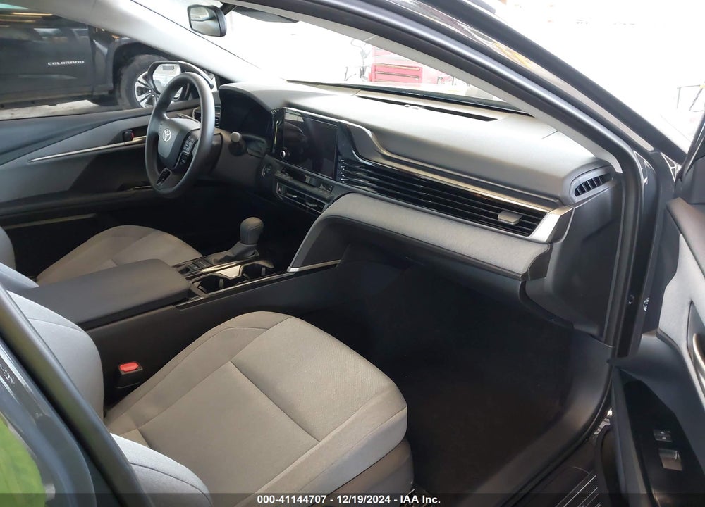2025 TOYOTA CAMRY LE VIN: 4T1DAACK5SU074247