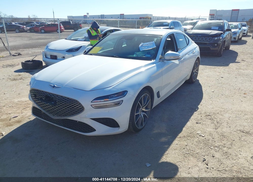 2022 GENESIS G70 2.0T RWD VIN: KMTG34TA7NU103998
