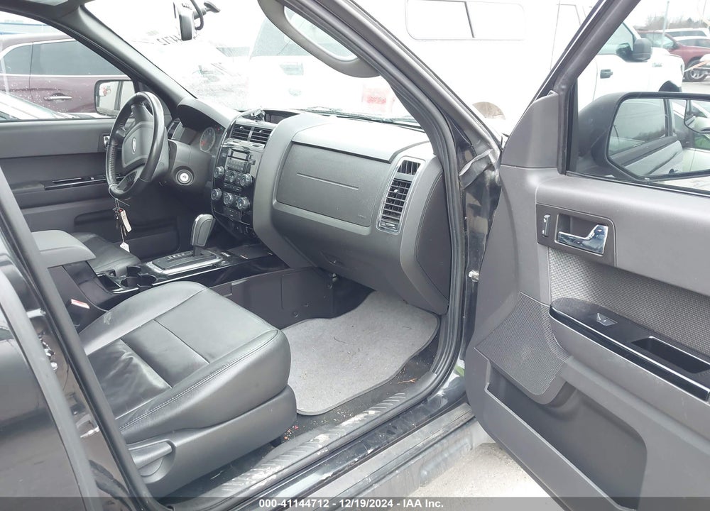 2011 FORD ESCAPE LIMITED VIN: 1FMCU9E70BKB02672