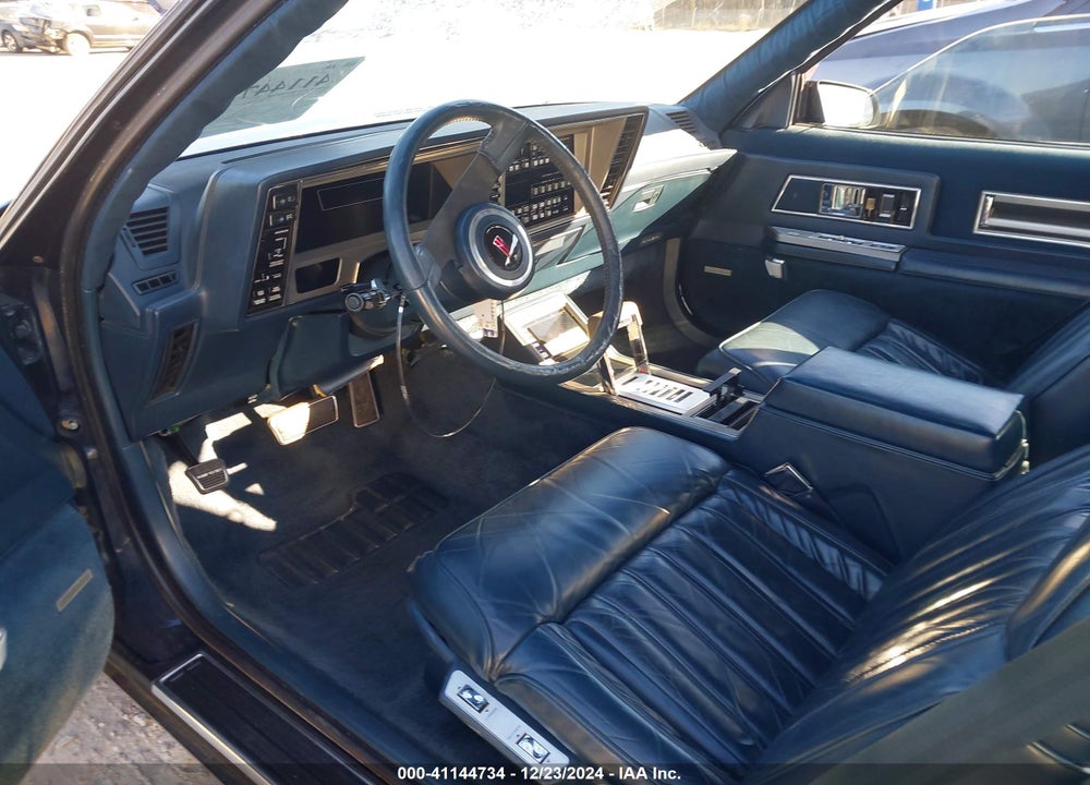 1986 OLDSMOBILE TORONADO BROUGHAM VIN: 1G3EZ57B2GU303655