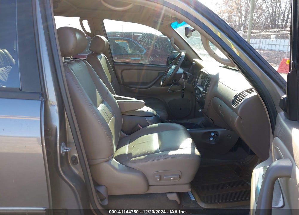 2003 TOYOTA SEQUOIA LIMITED V8 VIN: 5TDZT38A83S166832