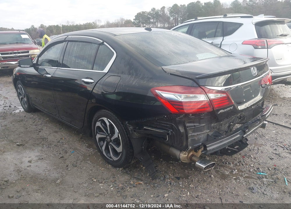 2017 HONDA ACCORD EX-L V6 VIN: 1HGCR3F81HA016782