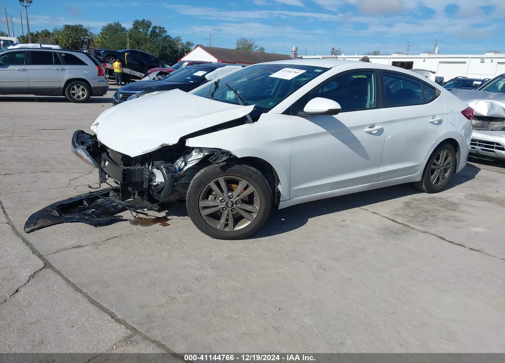 2018 HYUNDAI ELANTRA SEL VIN: 5NPD84LF8JH302366