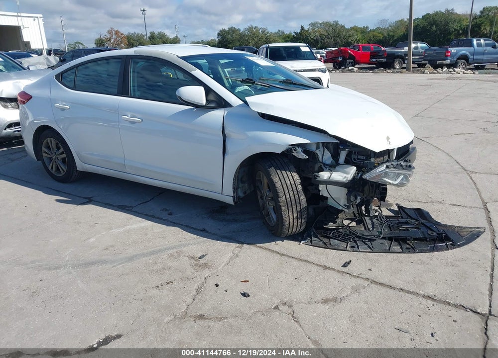2018 HYUNDAI ELANTRA SEL VIN: 5NPD84LF8JH302366