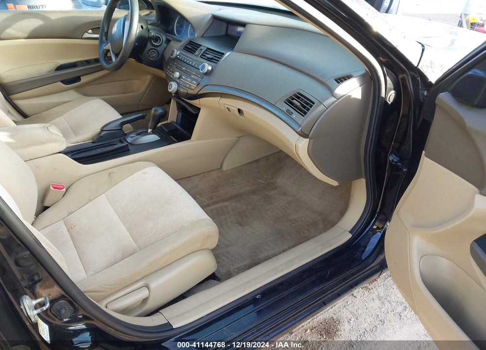 2010 HONDA ACCORD 2.4 LX VIN: 1HGCP2F35AA182037