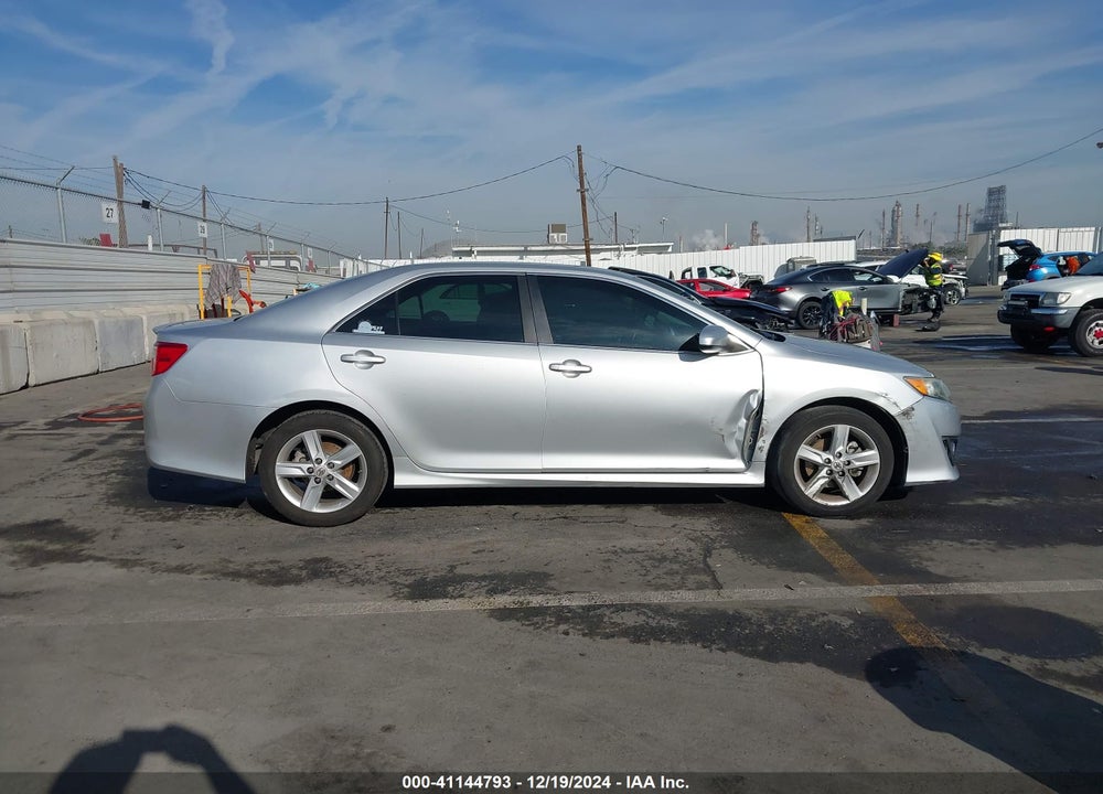 2012 TOYOTA CAMRY SE VIN: 4T1BF1FK1CU012821