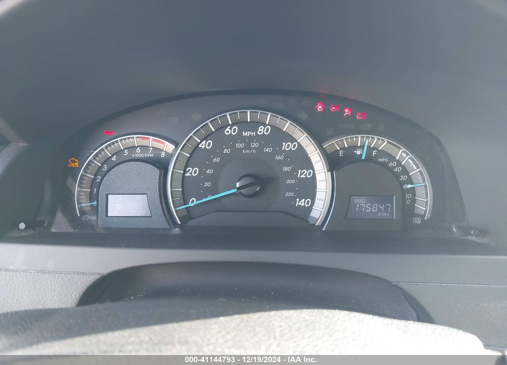 2012 TOYOTA CAMRY SE VIN: 4T1BF1FK1CU012821