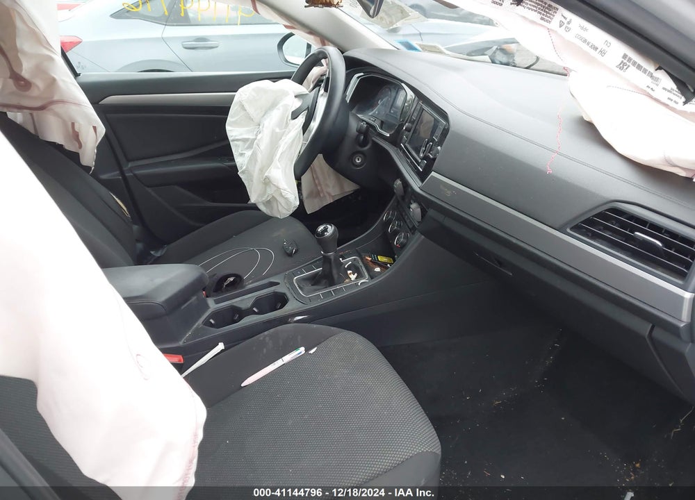2019 VOLKSWAGEN JETTA VIN: 3VWN57BU5KM035811