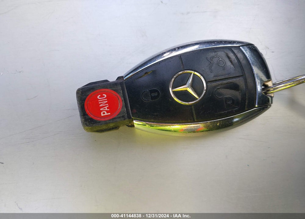 2008 MERCEDES-BENZ C 300 VIN: WDDGF54X88R011956