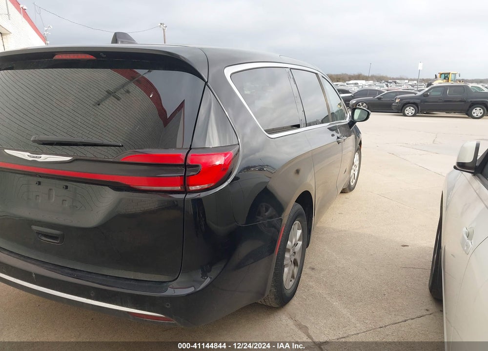2024 CHRYSLER PACIFICA TOURING L VIN: 2C4RC1BG6RR151829