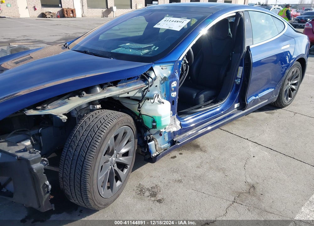 2018 TESLA MODEL S 100D/75D/P100D VIN: 5YJSA1E26JF295615