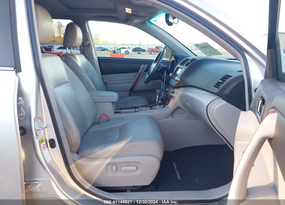 2011 TOYOTA HIGHLANDER LIMITED V6 VIN: 5TDYK3EH9BS047749