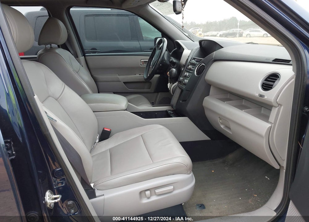 2014 HONDA PILOT EX-L VIN: 5FNYF3H57EB021164
