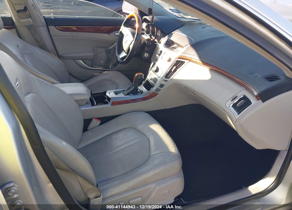 2011 CADILLAC CTS LUXURY VIN: 1G6DF5EY5B0117042