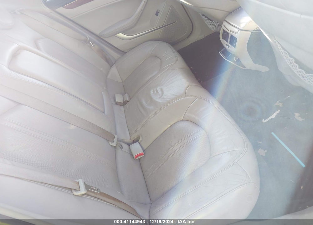 2011 CADILLAC CTS LUXURY VIN: 1G6DF5EY5B0117042