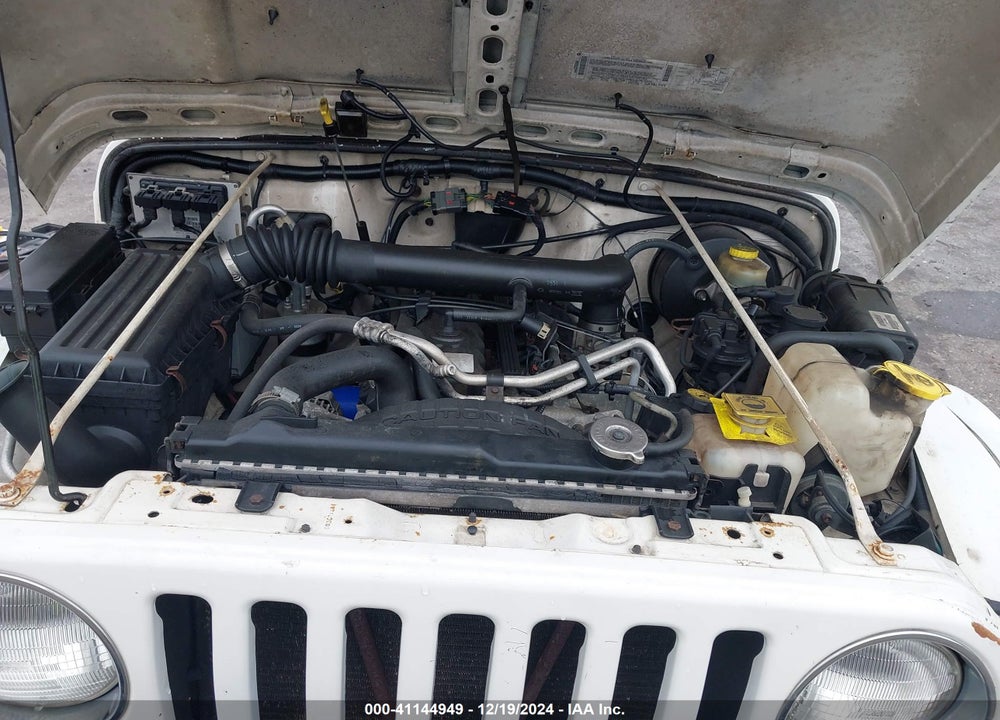 2002 JEEP WRANGLER SAHARA VIN: 1J4FA59S02P714577