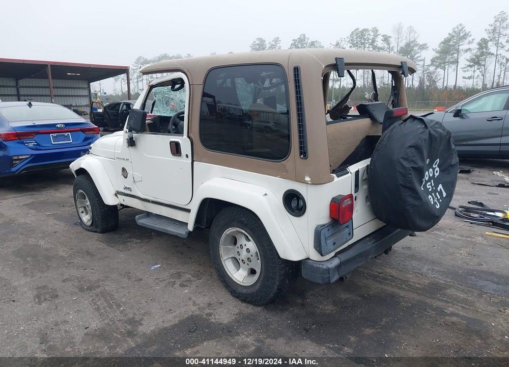 2002 JEEP WRANGLER SAHARA VIN: 1J4FA59S02P714577