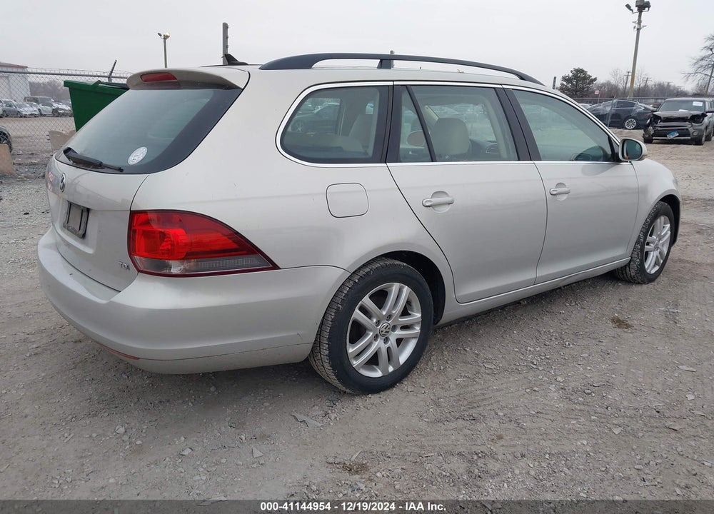 2010 VOLKSWAGEN JETTA VIN: 3VWTL7AJ2AM655731