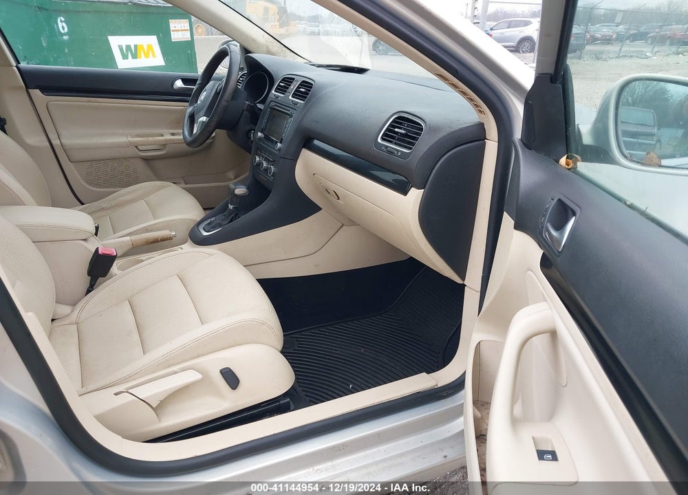 2010 VOLKSWAGEN JETTA VIN: 3VWTL7AJ2AM655731