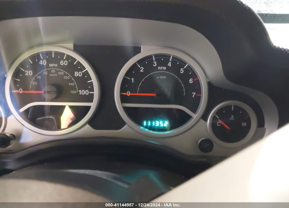 2008 JEEP WRANGLER UNLIMITED SAHARA VIN: 1J4GA59138L598688
