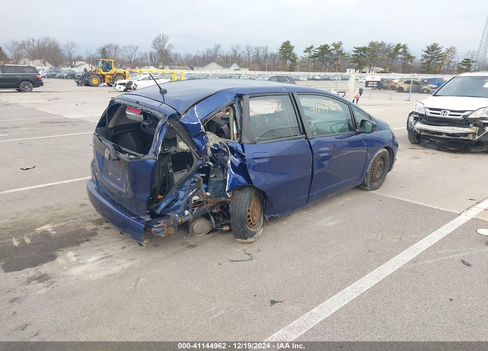 2012 HONDA FIT VIN: JHMGE8G33CC036975