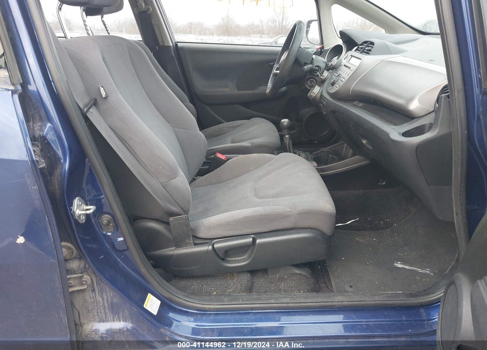 2012 HONDA FIT VIN: JHMGE8G33CC036975