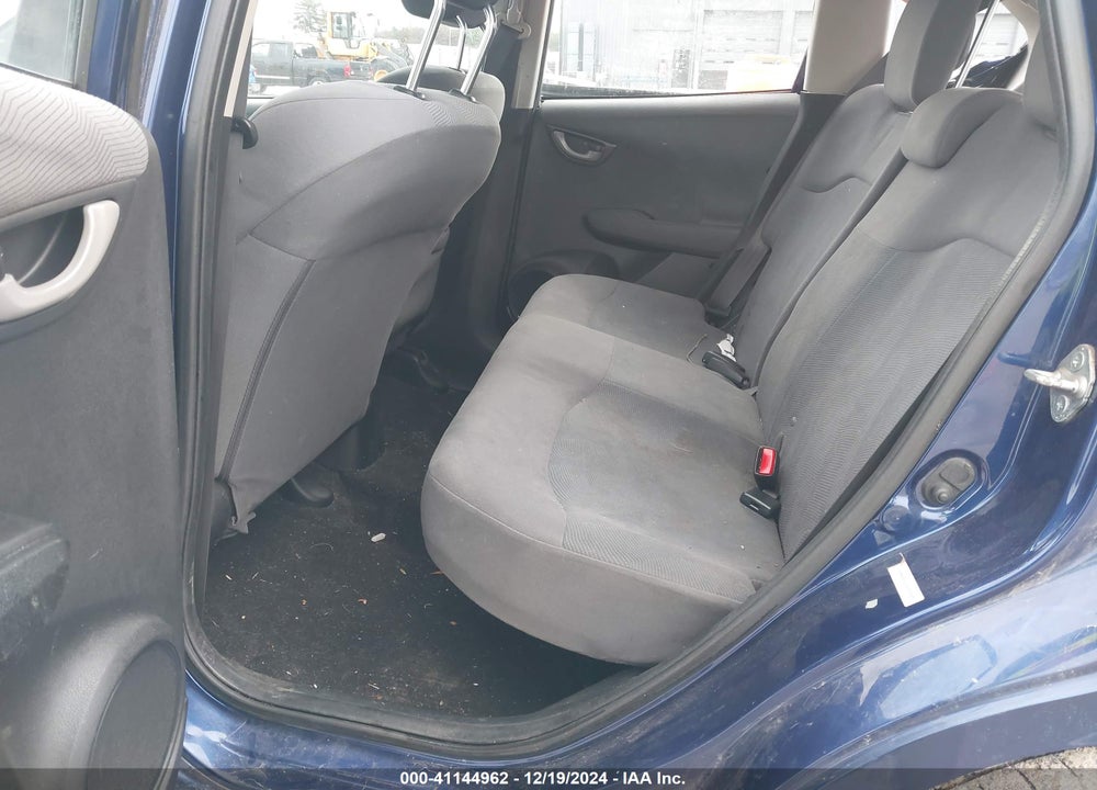 2012 HONDA FIT VIN: JHMGE8G33CC036975
