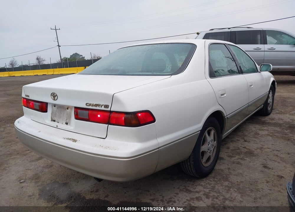 1999 TOYOTA CAMRY LE VIN: JT2BG22K9X0337641