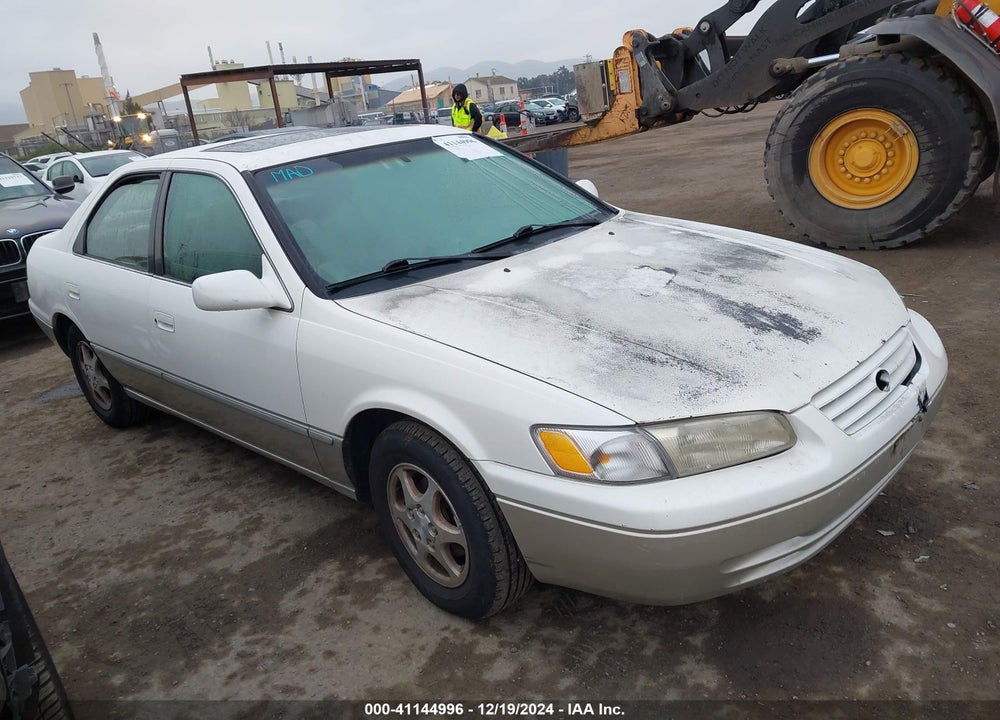 1999 TOYOTA CAMRY LE VIN: JT2BG22K9X0337641