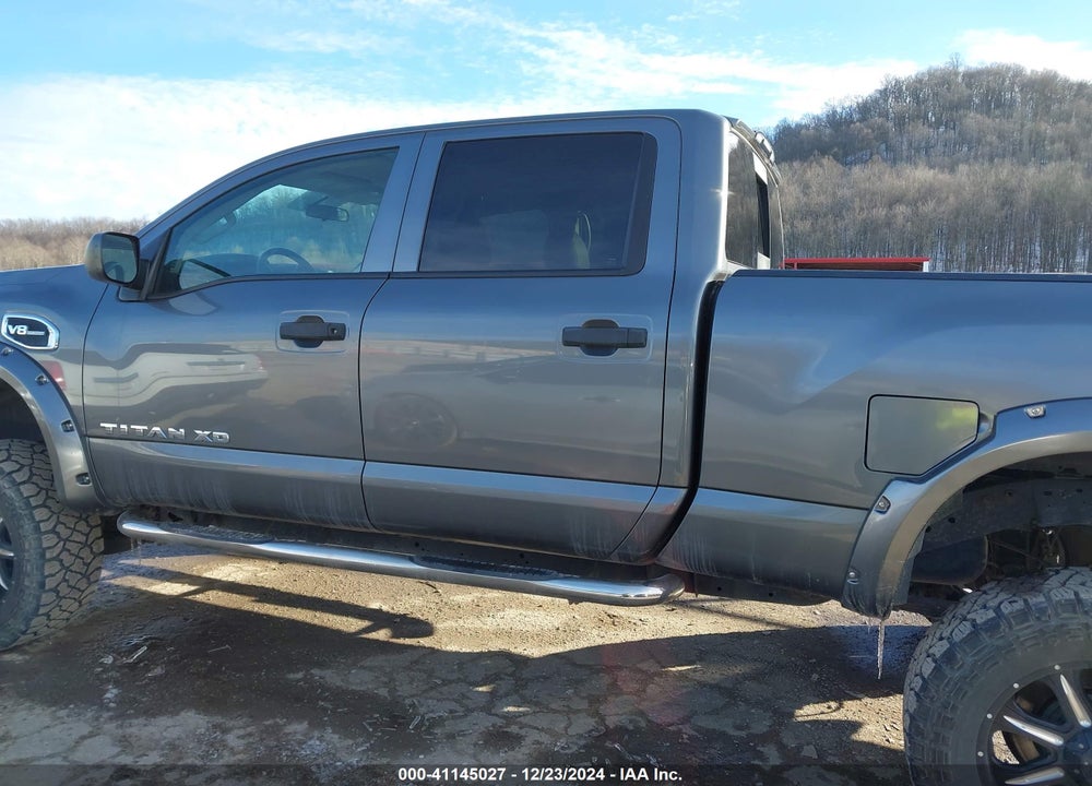 2017 NISS TITAN XD S CREW CAB VIN: 1N6AA1F36HN519221