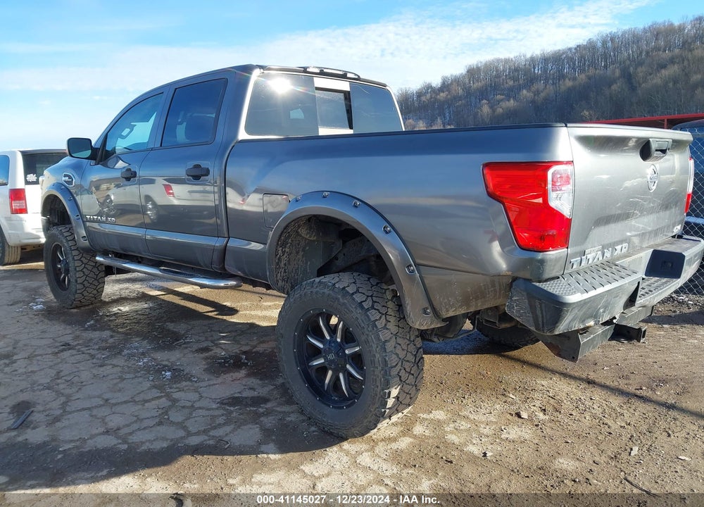 2017 NISS TITAN XD S CREW CAB VIN: 1N6AA1F36HN519221
