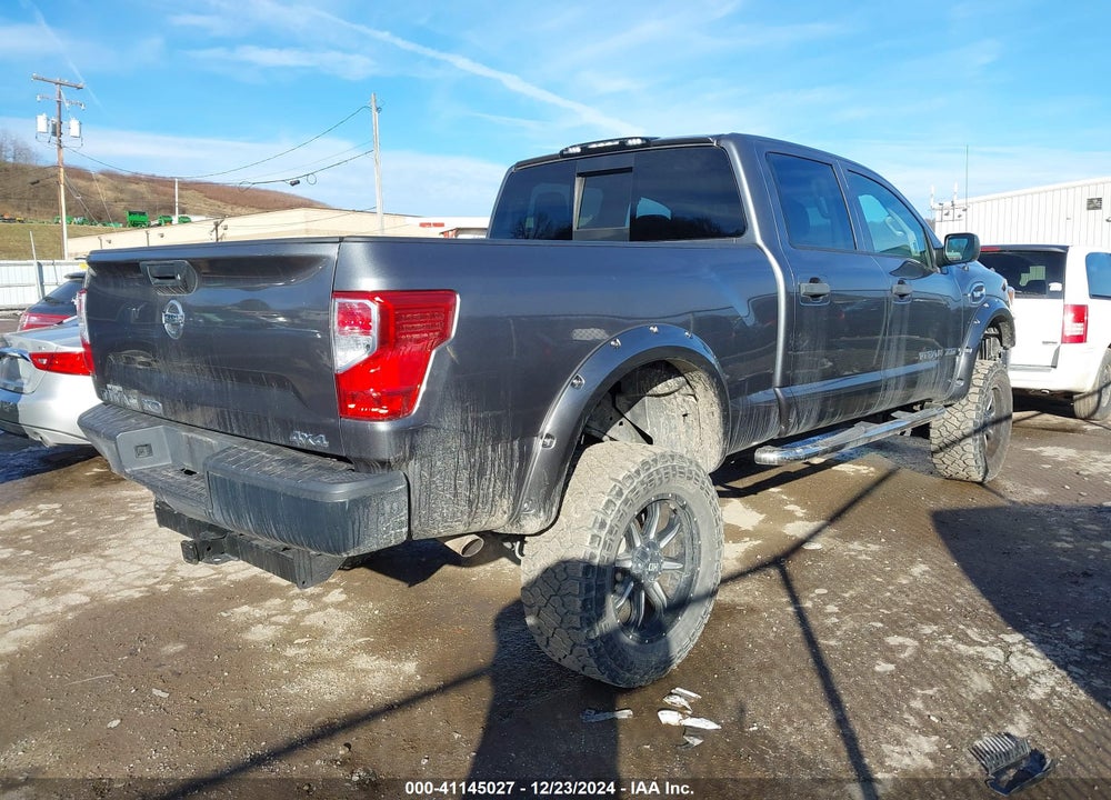 2017 NISS TITAN XD S CREW CAB VIN: 1N6AA1F36HN519221