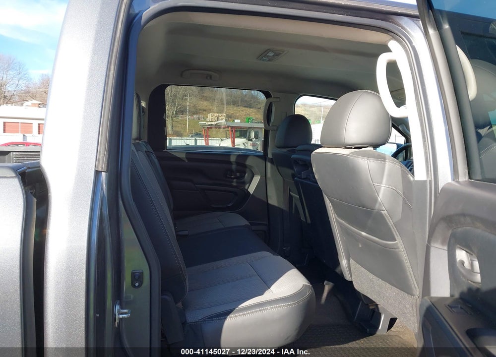 2017 NISS TITAN XD S CREW CAB VIN: 1N6AA1F36HN519221