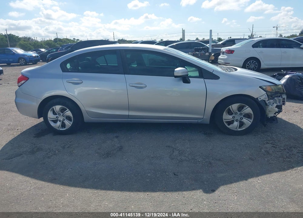 2014 HONDA CIVIC LX VIN: 19XFB2F55EE047820