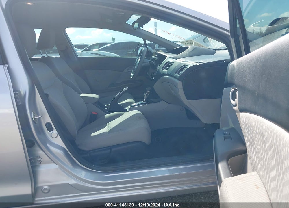 2014 HONDA CIVIC LX VIN: 19XFB2F55EE047820