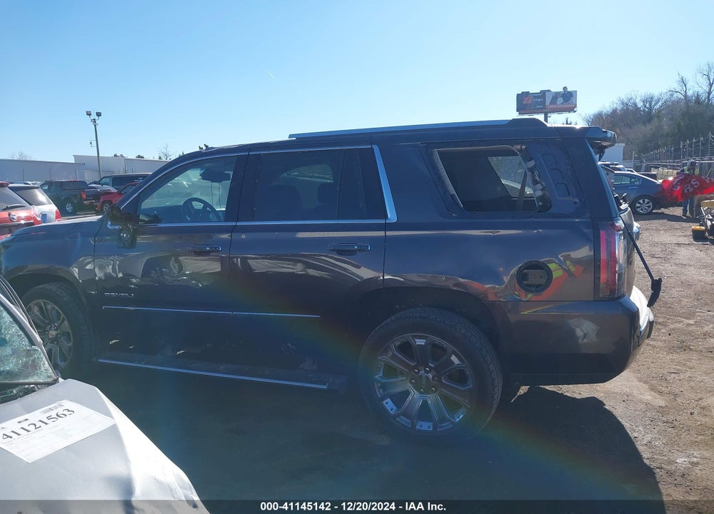 2016 GMC YUKON DENALI VIN: 1GKS2CKJ2GR333675