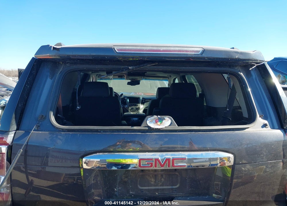 2016 GMC YUKON DENALI VIN: 1GKS2CKJ2GR333675