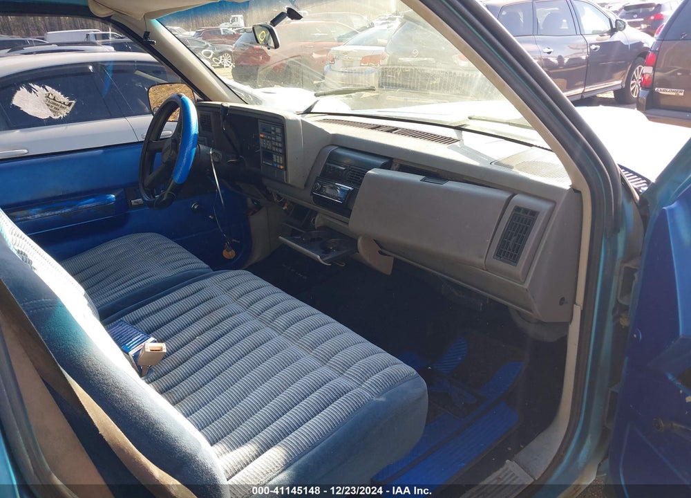 1993 CHEVROLET GMT-400 C1500 VIN: 1GCDC14Z3PE125806