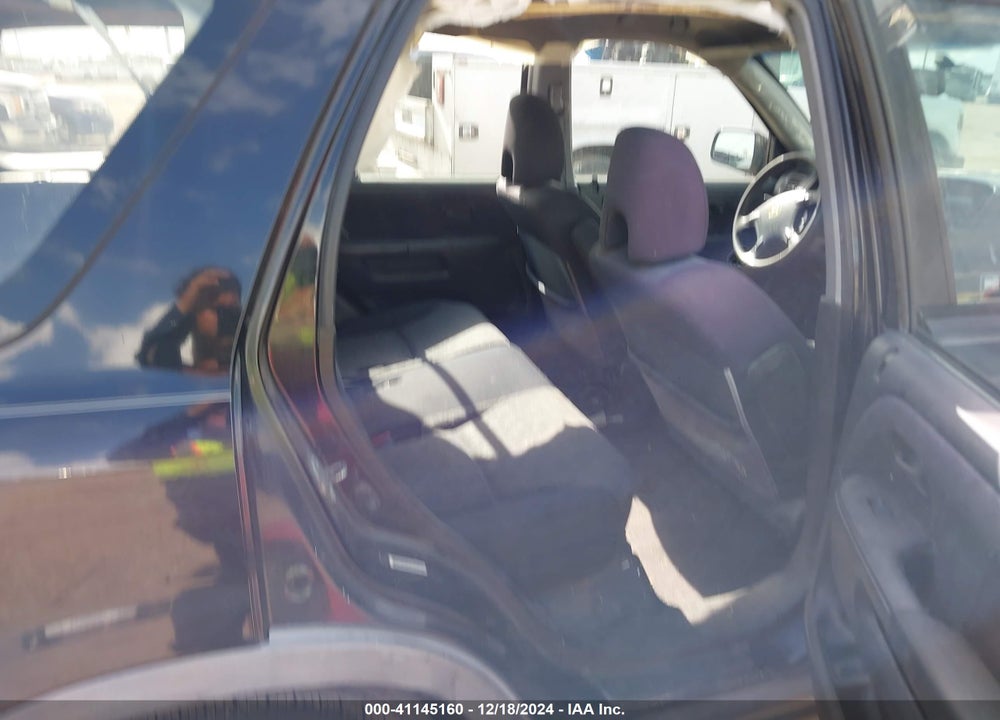 2006 HONDA CR-V LX VIN: JHLRD68566C008287