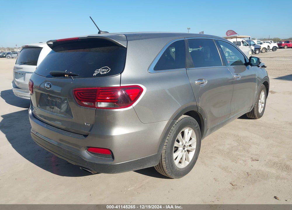 2019 KIA SORENTO 3.3L LX VIN: 5XYPG4A58KG475730