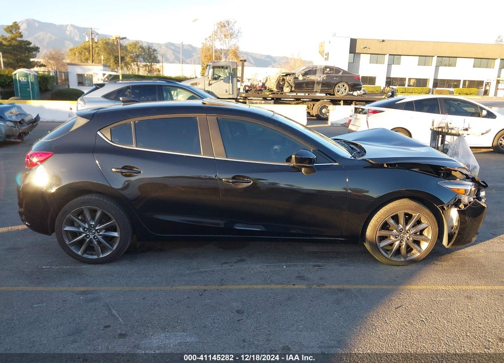 2018 MAZDA 3 GRAND TOURING VIN: 3MZBN1M33JM270419