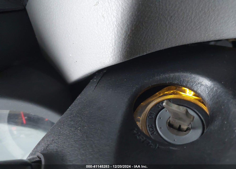 2012 TOYOTA RAV4 VIN: 2T3KF4DV2CW147652